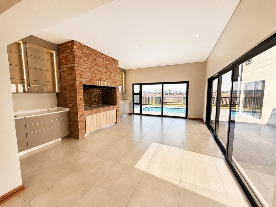 4 Bedroom Property for Sale in Heron Banks Golf Estate Free State